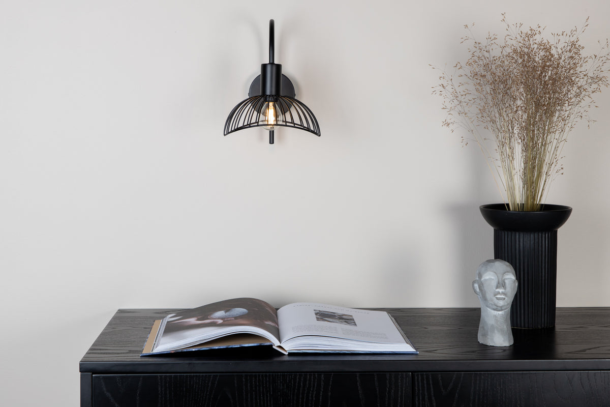 Venture Design Elsa Vägglampor Svart