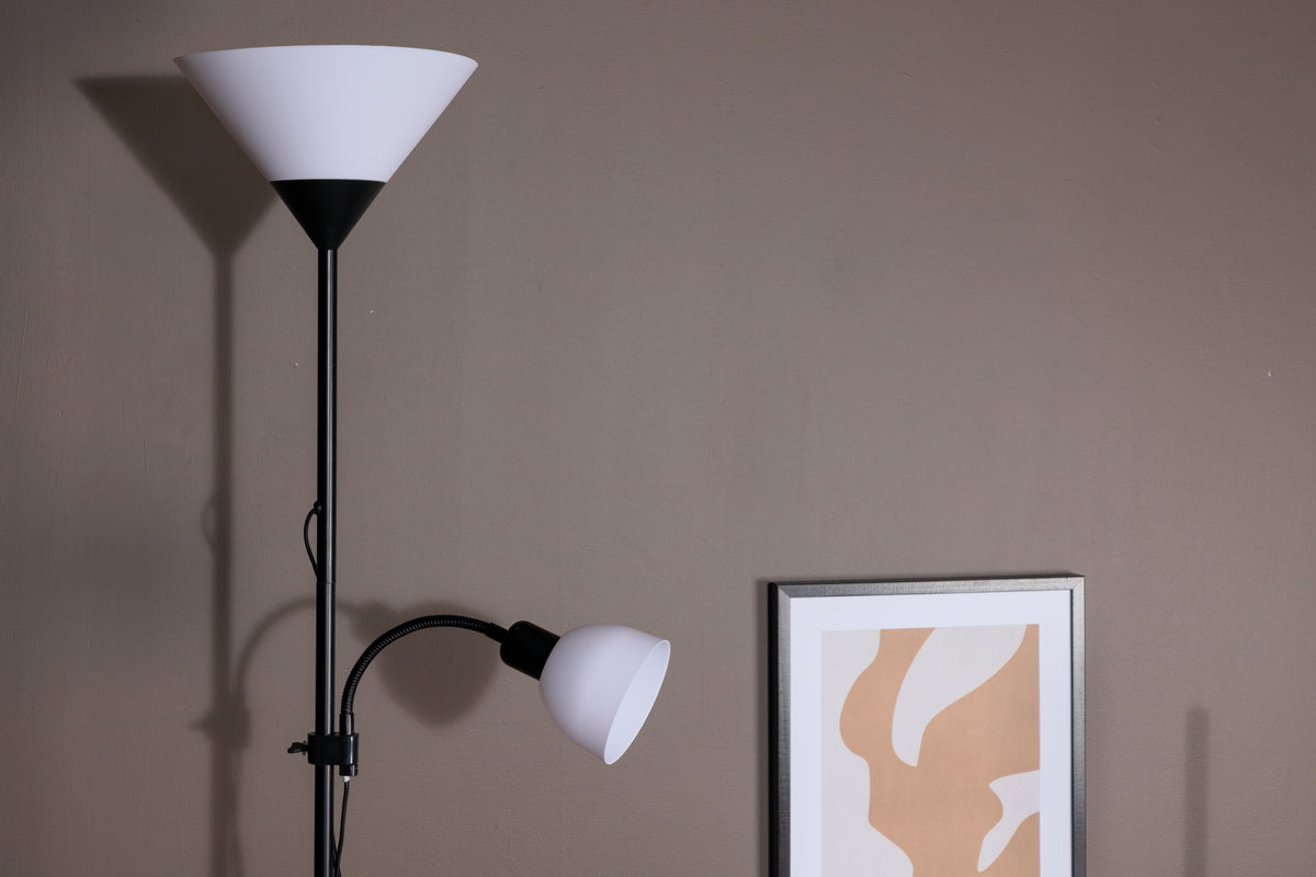 Venture Design Bagasi Golvlampor Svart