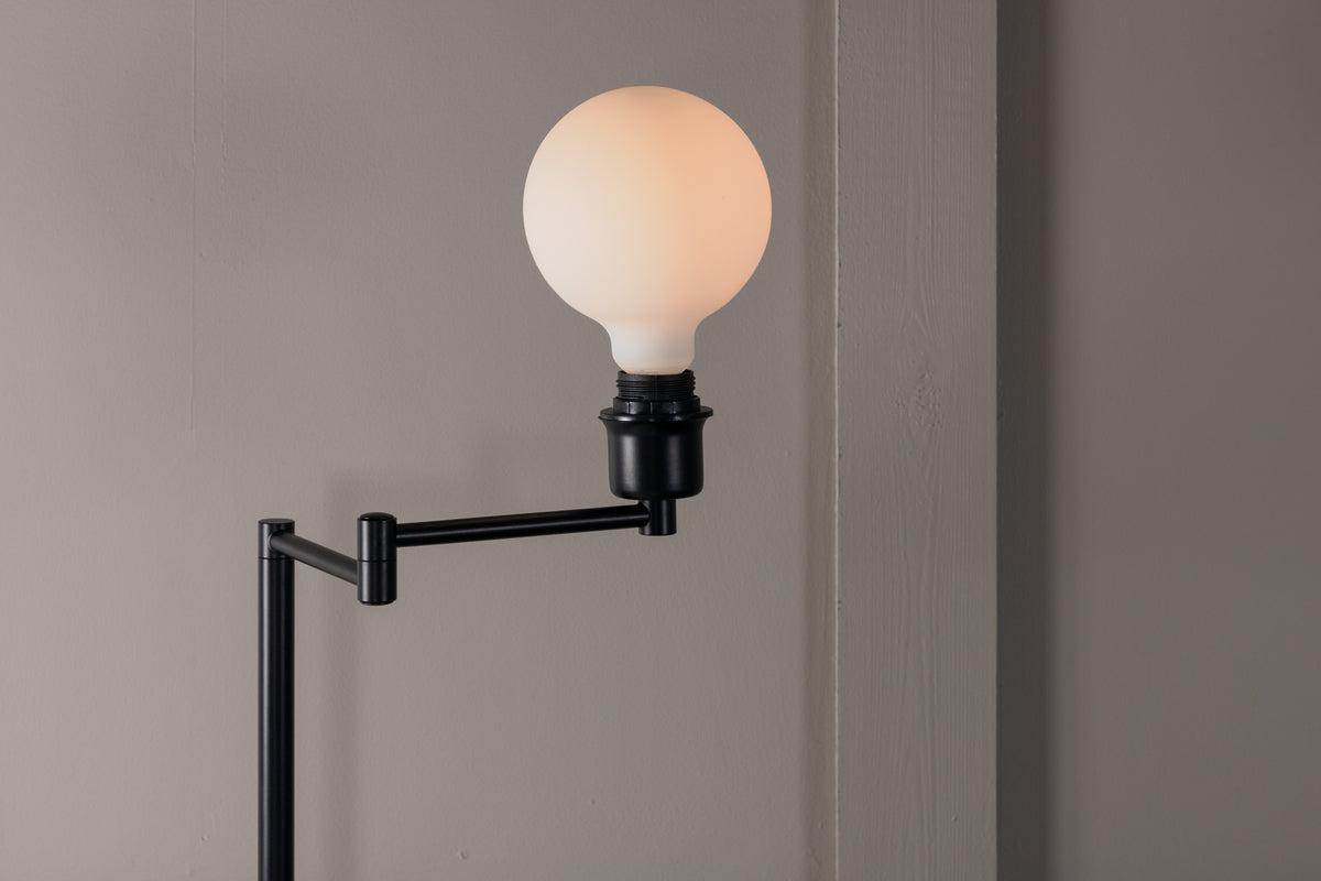 Venture Design Virro Golvlampor Svart