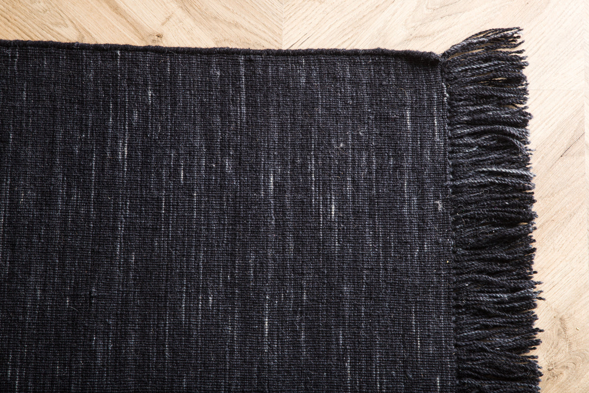 Venture Design Elton Rektangulära Mattor 350 × 250 Svart