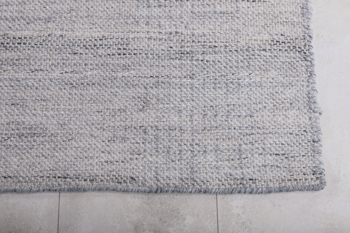 Venture Design Devi Rektangulära Mattor 240 x 170 Silver