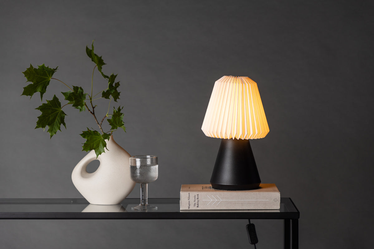 Venture Design Fjällen Bordslampor Svart