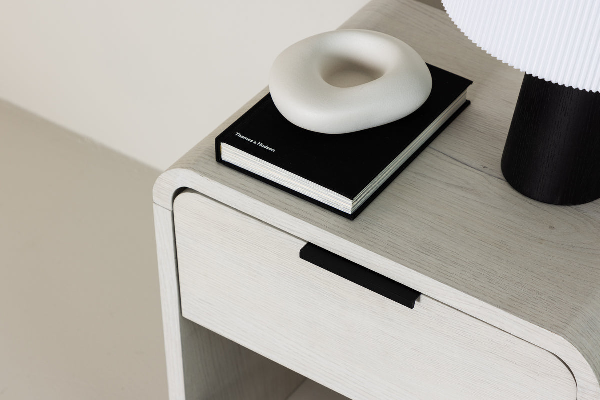 Venture Design Lyngdal Sidobord 40 x 30 Vitputsad