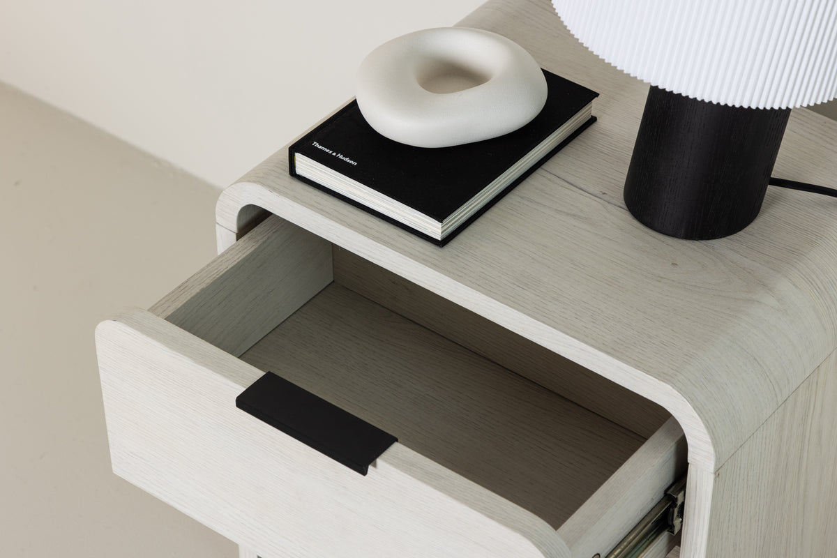 Venture Design Lyngdal Sidobord 40 x 30 Vitputsad