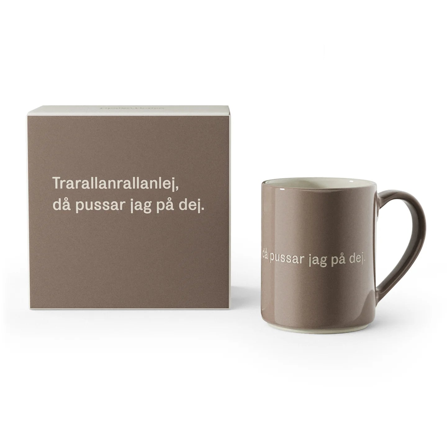 Design House Stockholm, Astrid lindgren, Mugg, 4-pack, “Trarallanrallanlej, då pussar jag på dej.”