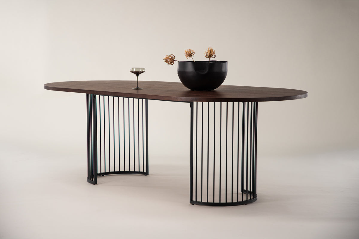 Venture Design Hamneskär Ovala Matbord 220 x 110 Valnöt