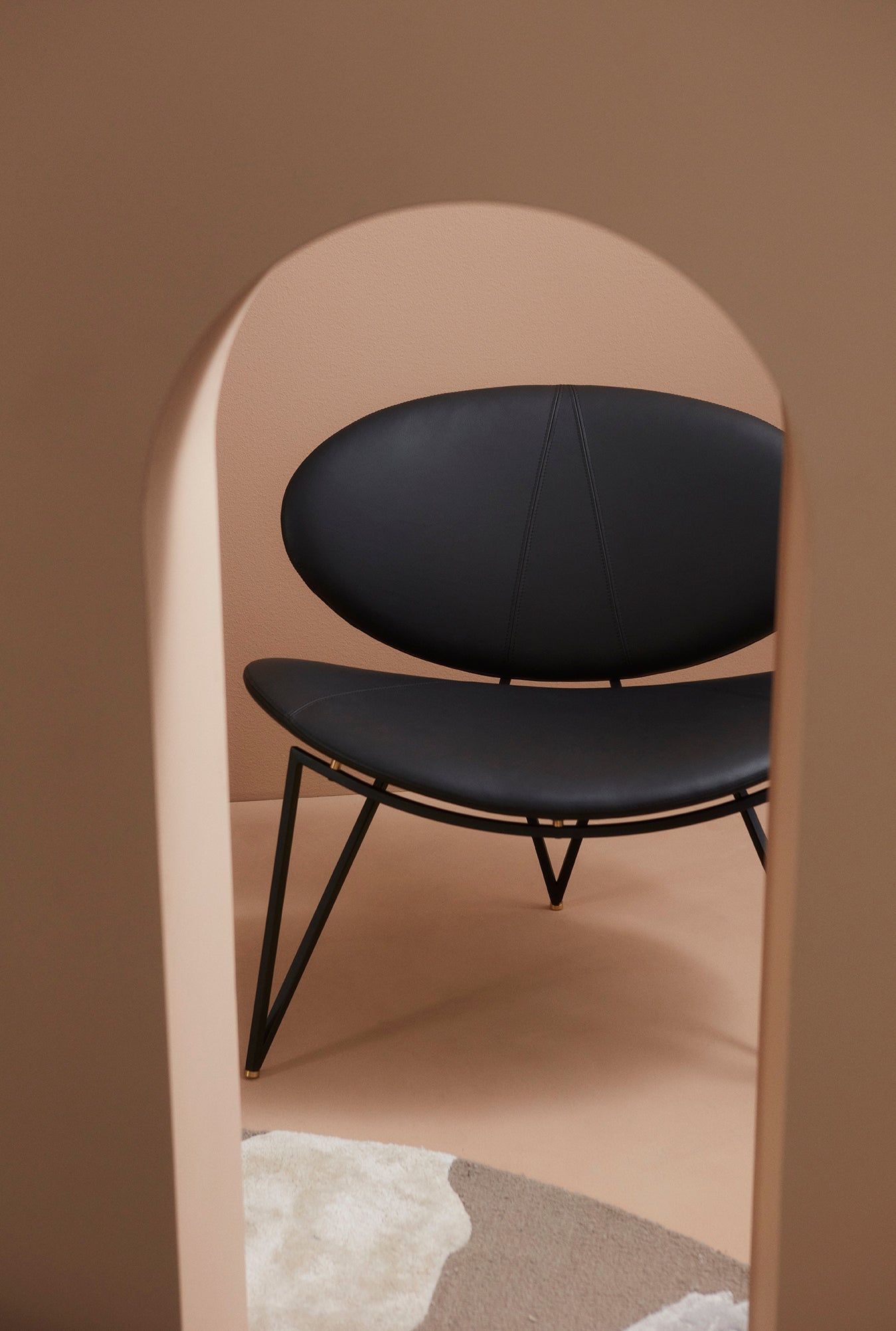 AYTM SEMPER Lounge Stol, Svart