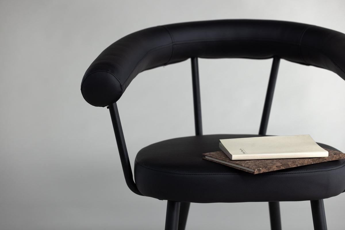 Venture Design Västerås x Josefin Lustig Matstolar 2-pack Svart