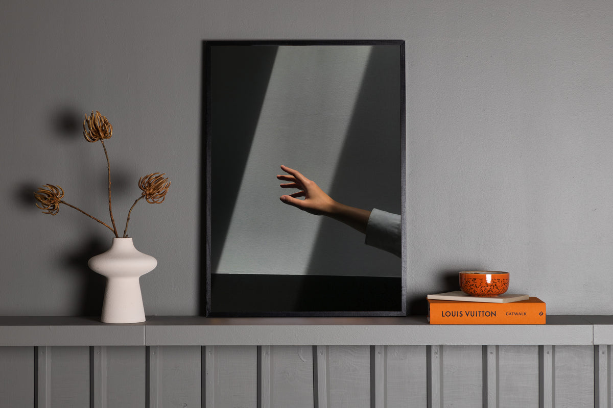Venture Design Reaching Hand Posters Grå