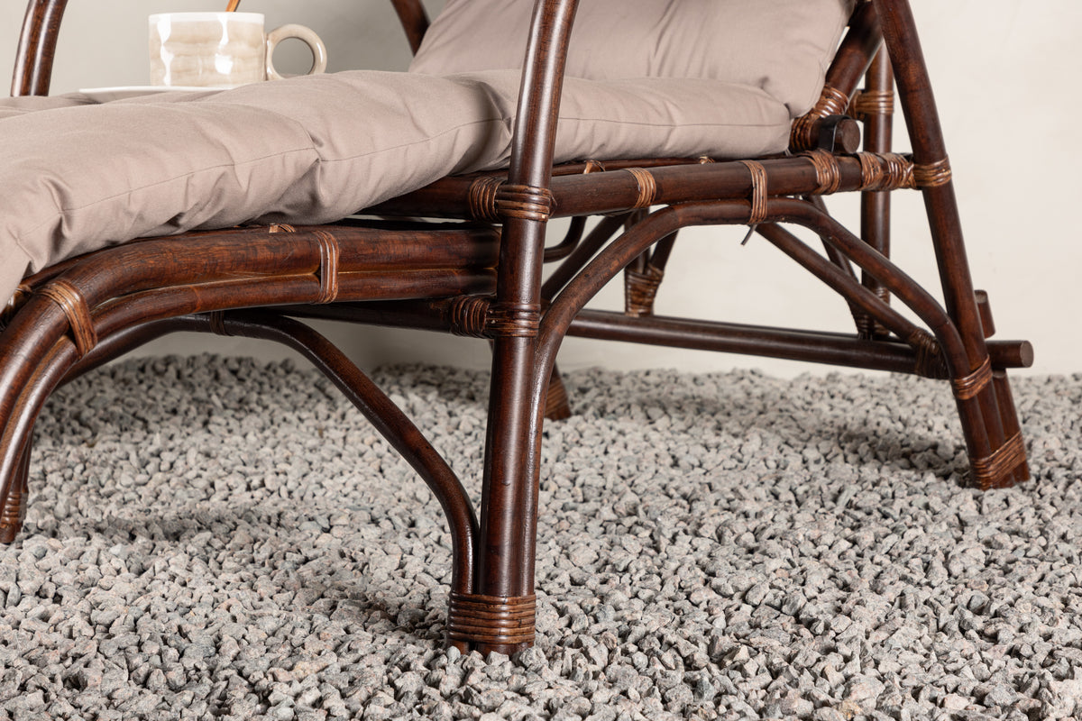 Venture Design Nella Solstolar