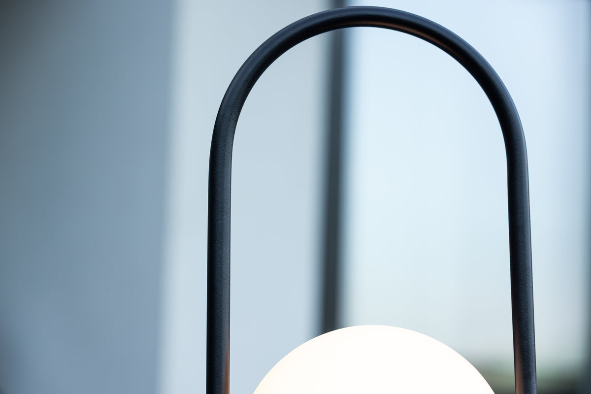 Venture Design Colie Bordslampor