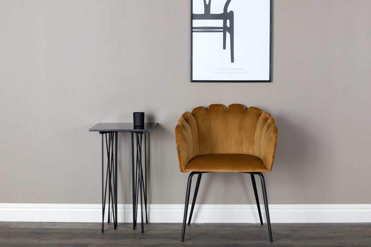 Venture Design Limhamn & Copenhagen Matstolar Gul + Runda Matbord ⌀140 Svart