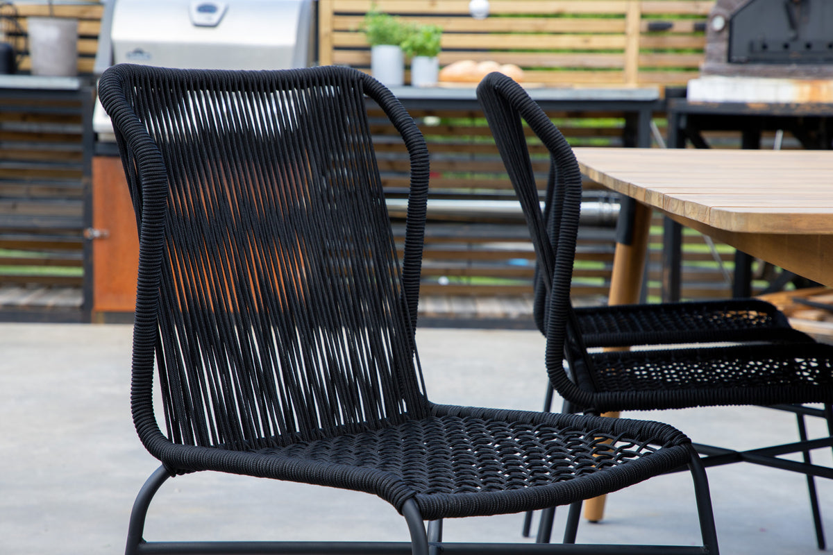 Venture Design Julian Matbord 210x100 + Matstolar Svart