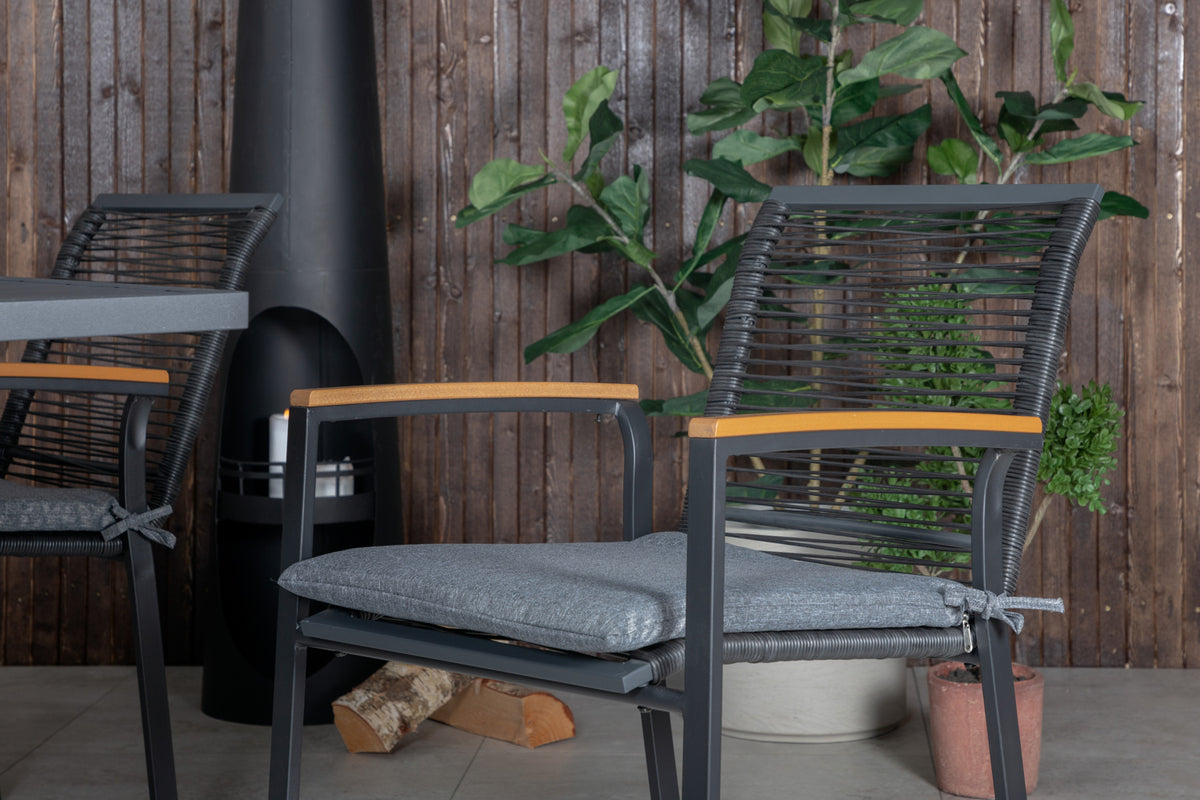 Venture Design Dallas & Marbella Matstolar Svart + Matbord 160x100x75