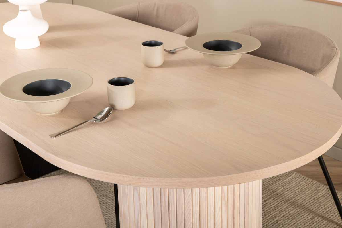 Venture Design Berit & Bianca Matstolar Beige + Ovala Matbord 200 x 90 Vitputsad