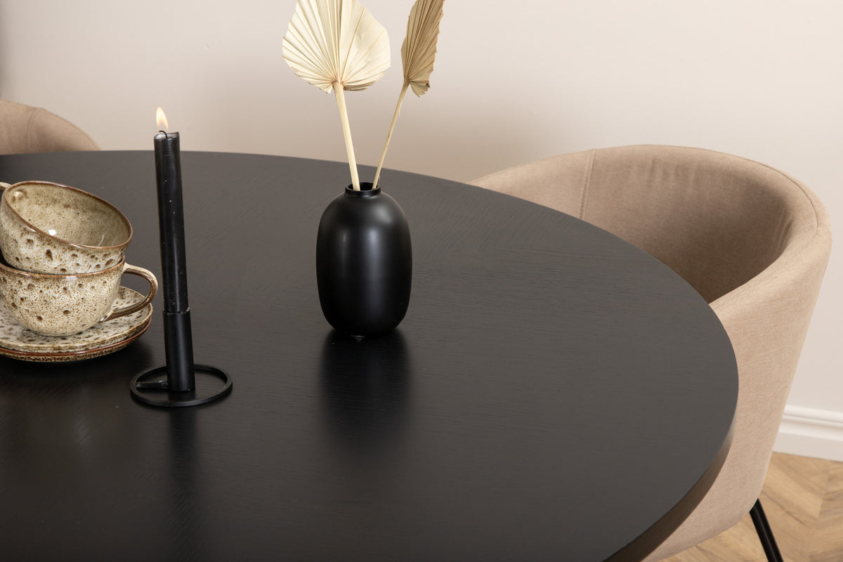 Venture Design Copenhagen & Berit Runda Matbord ⌀140 Svart + Matstolar Beige