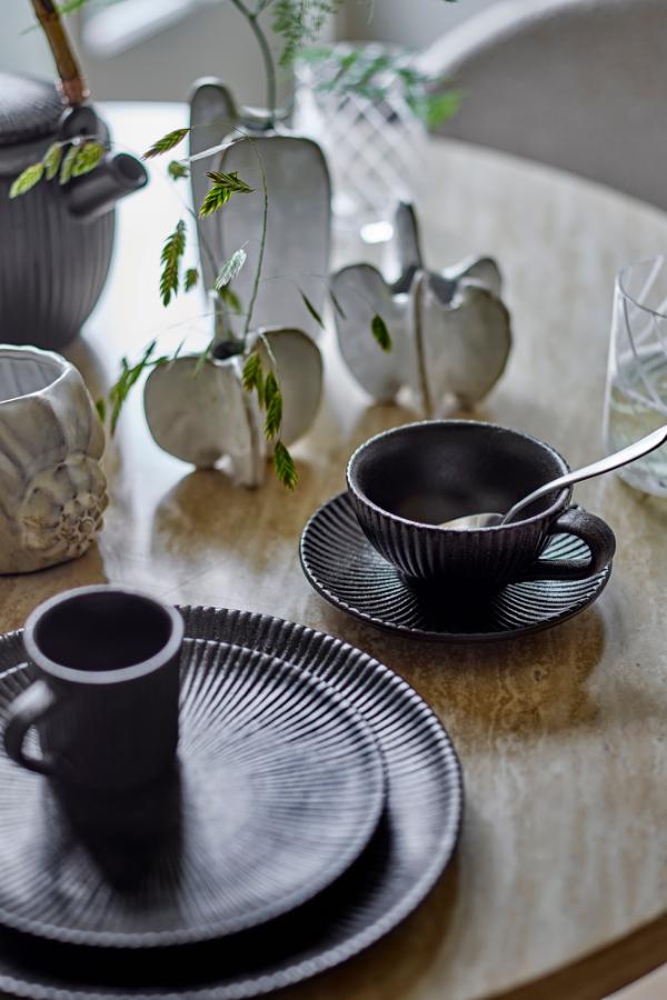 Bloomingville Neri Cappuccinokopp med fat, svart, stengods C:D9,5xH6/S:D13,5xH2,5 cm, 8-pack