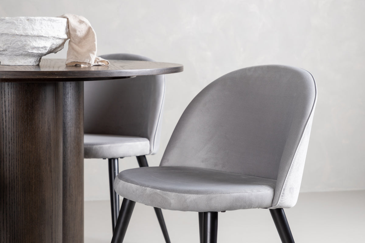 Venture Design Velvet & Olivia Matstolar 2-pack Grå + Runda Matbord ⌀110 Mocka