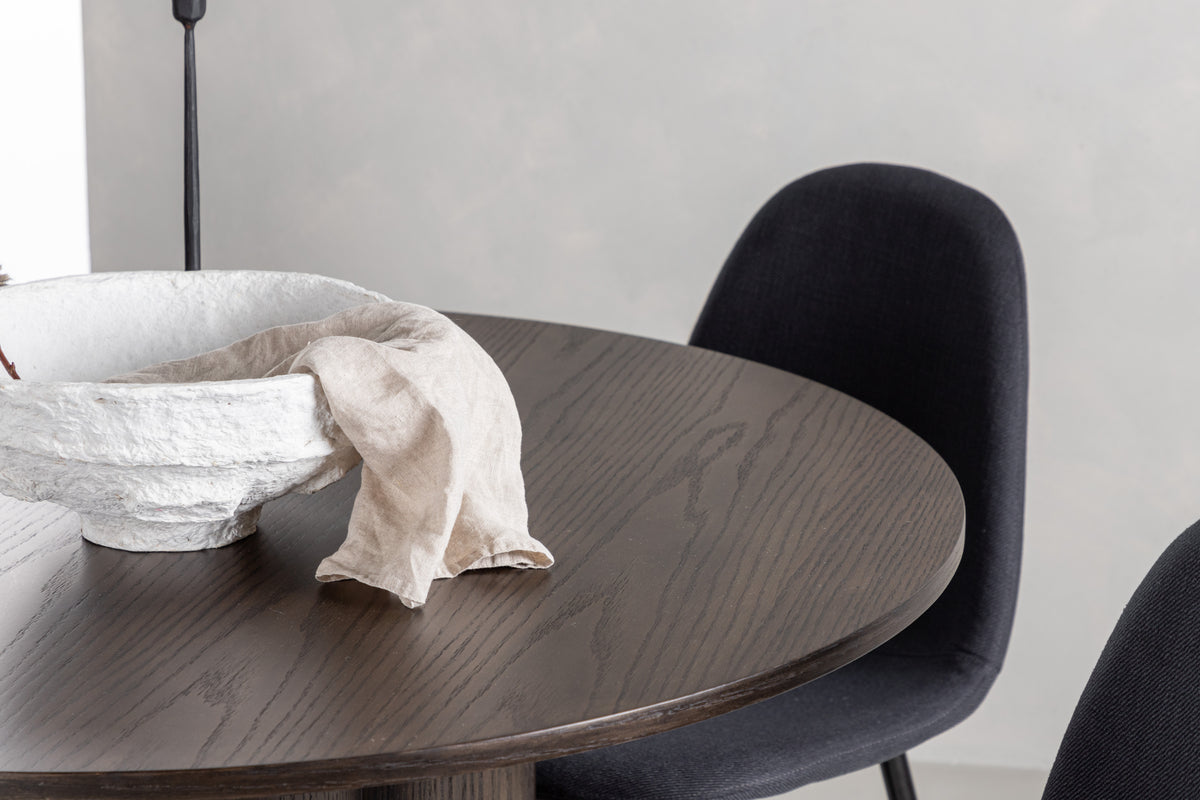 Venture Design Polar & Olivia Matstolar 2-pack Svart + Runda Matbord ⌀110 Mocka