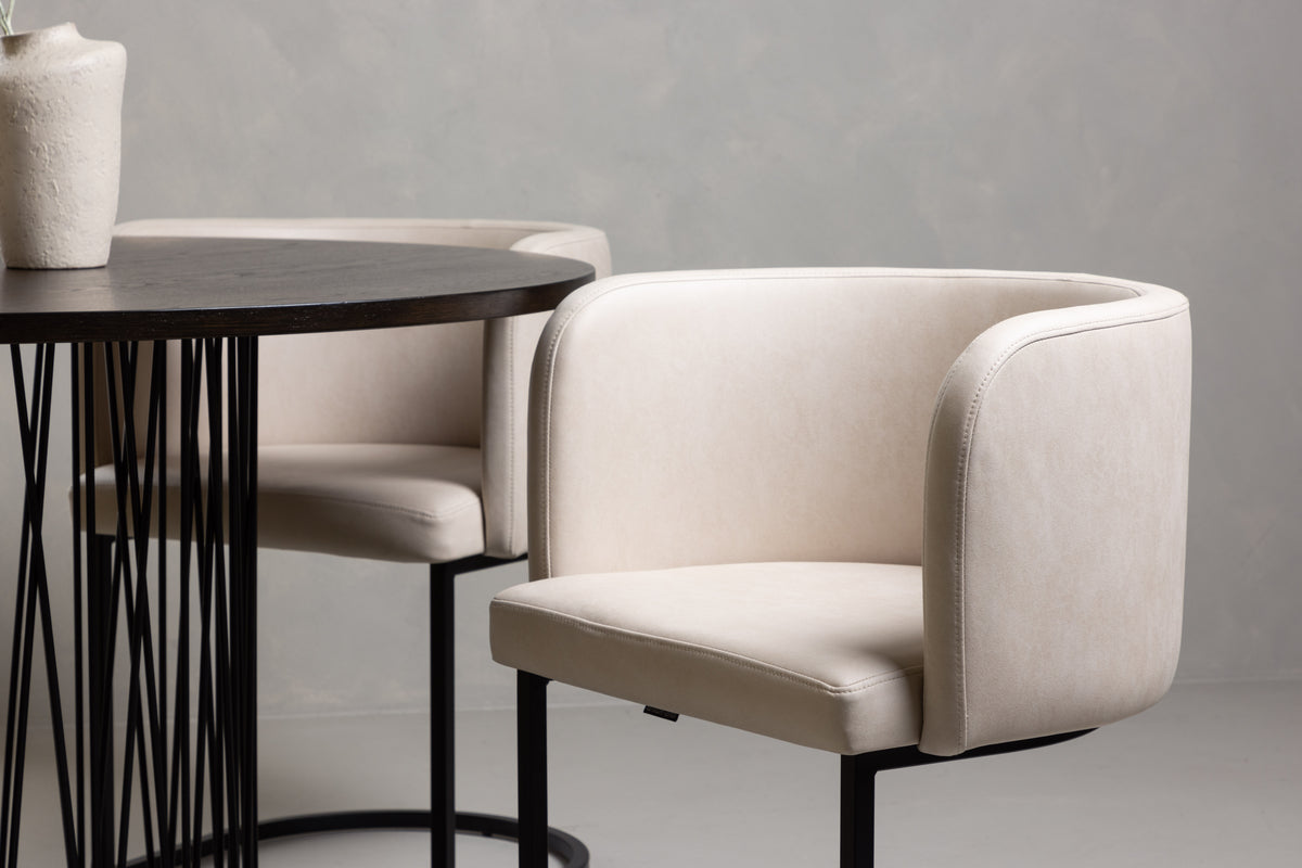 Venture Design Stone & Simrishamn Runda Matbord ⌀120 Mocka + Matstolar Beige
