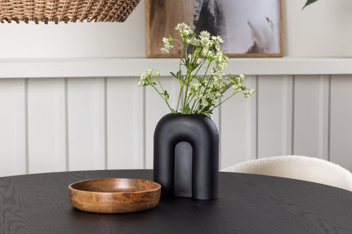 Venture Design Bootcut & Chico Runda Matbord ⌀110 Svart + Matstolar 2-pack Vit