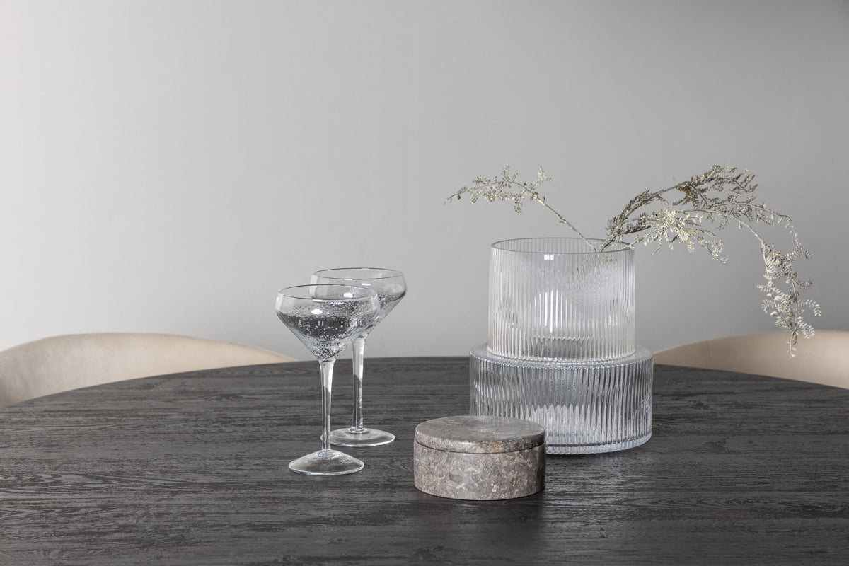 Venture Design Berit & Lanzo Matstolar Beige + Runda Matbord ⌀120 Mocka