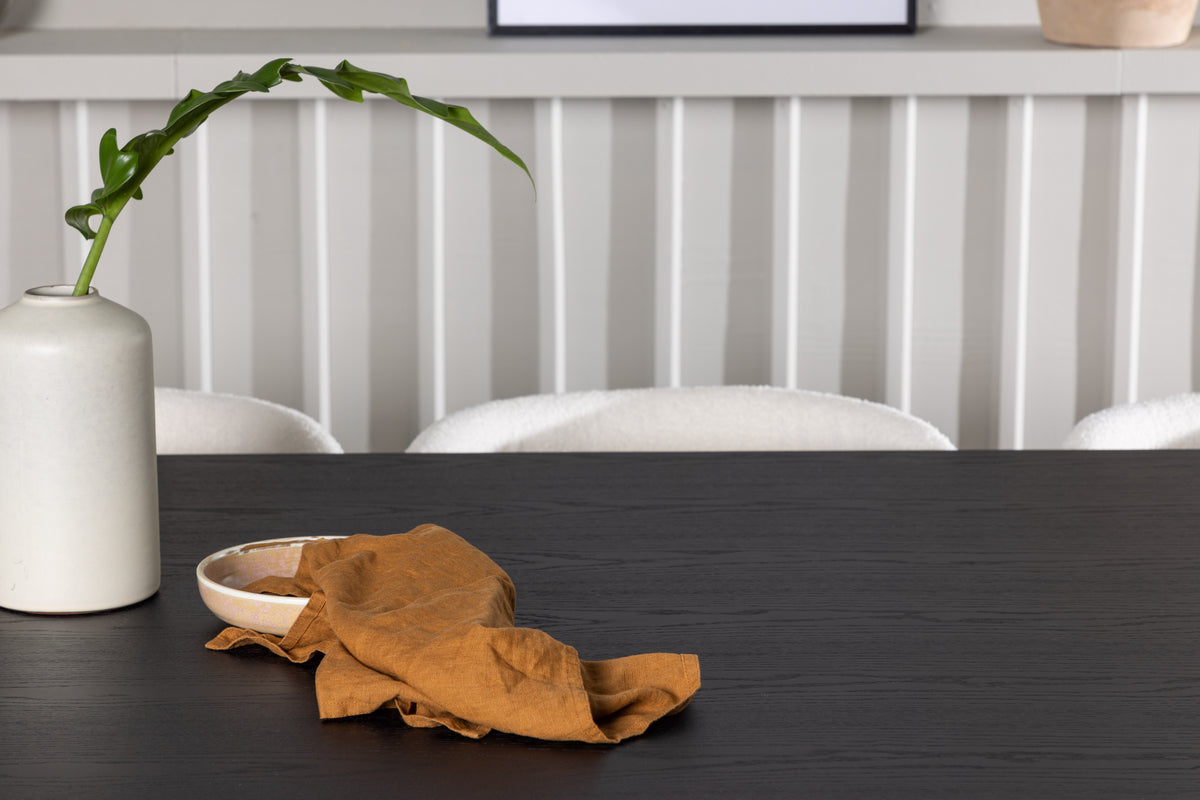 Venture Design Bootcut & Edina Ovala Matbord 230 x 115 Svart + Matstolar 2-pack Vit